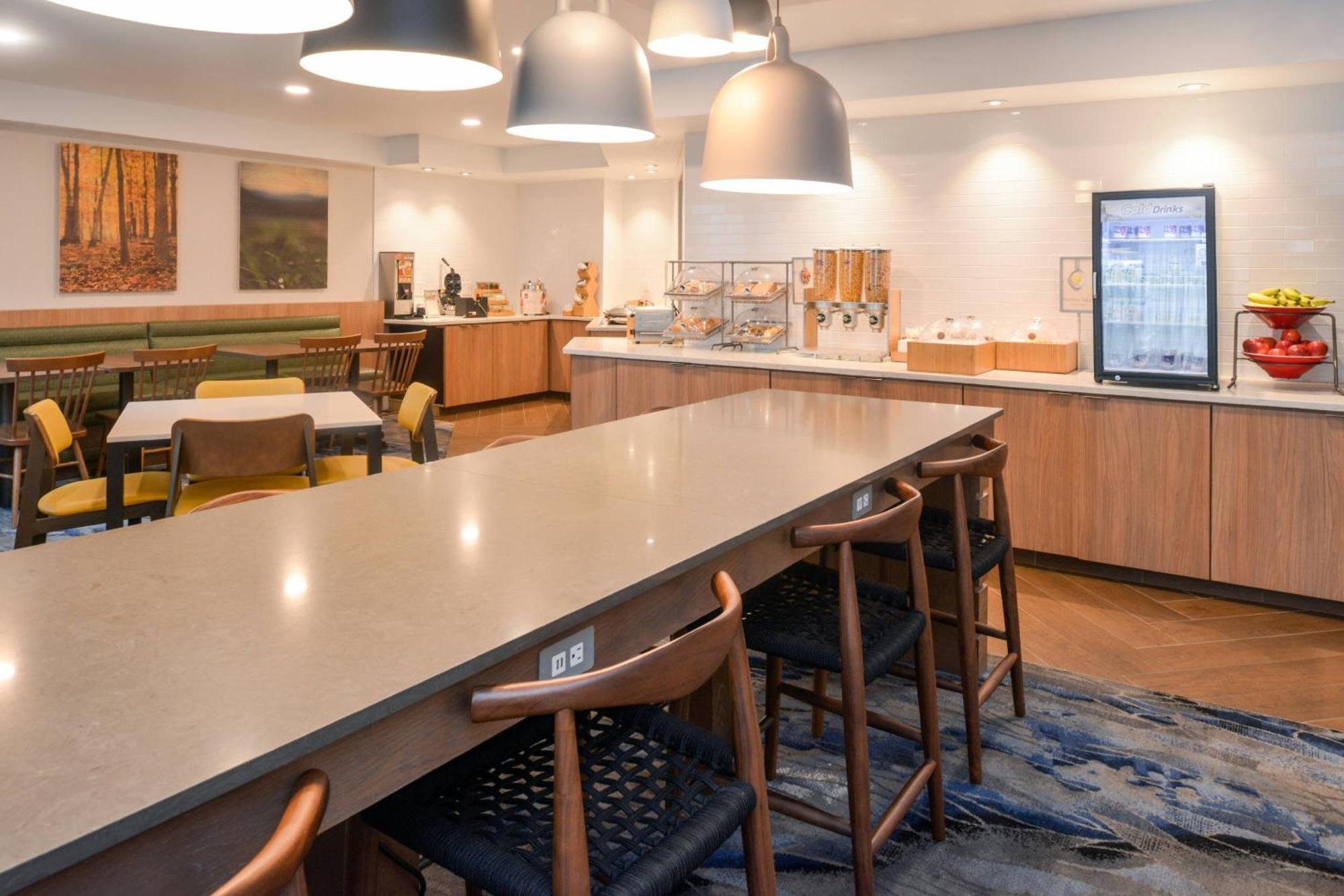 Hotel Fairfield & By Marriott Pittsburgh 3*